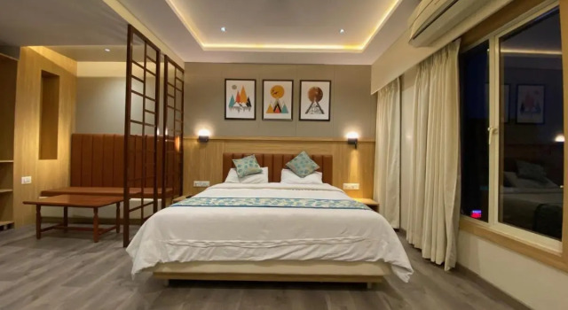 Enrise by Sayaji, Vadodara, Забронировать Отель Недорогие отели Вадодара, рядом с Железнодорожный вокзал Вадодара, недорого