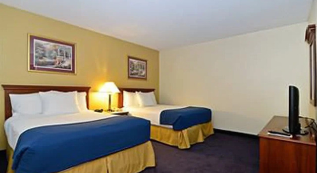 Люкс Superior Best Western Plus Yadkin Valley Inn & Suites