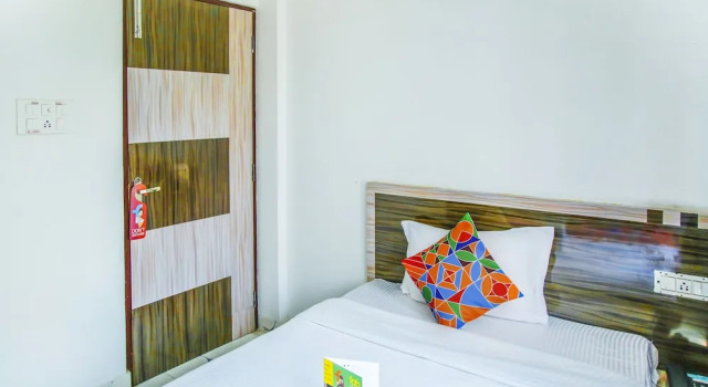 Номер Executive FabHotel Eleanora - New Town
