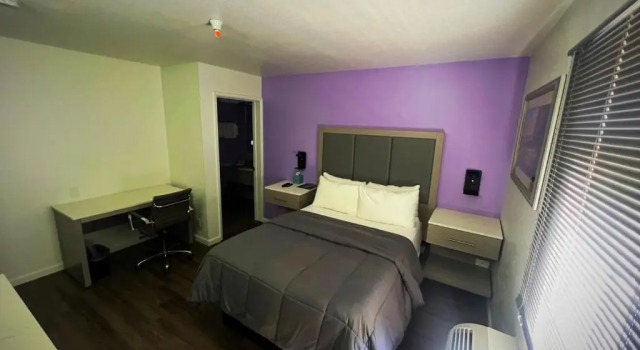 Номер Deluxe The Aqua Pacific Hotel