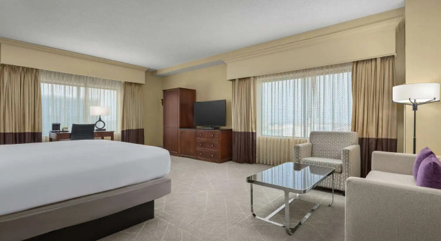 Двухместный номер Угловой DoubleTree by Hilton Chicago OHare Airport-Rosemont