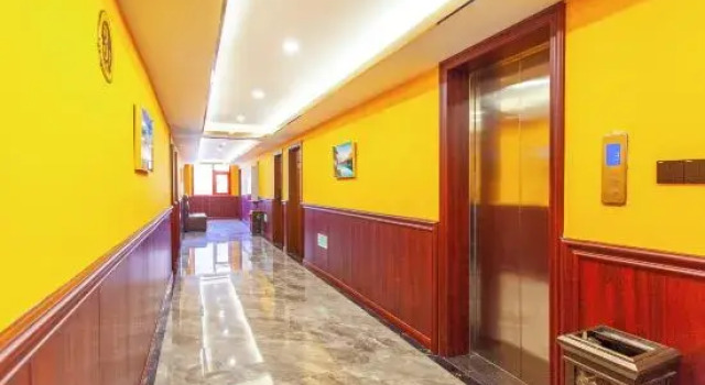 Gao'ershan Boutique Homestay, Varaa Boutique-hotelli Hotellit Sichuan pysäköinnillä, Pysäköinti