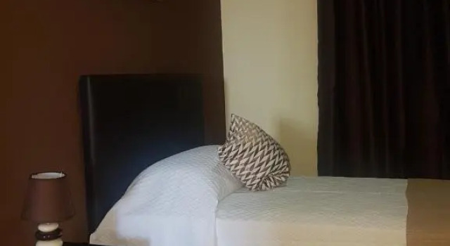 Люкс с 2 комнатами Almancil Hostel