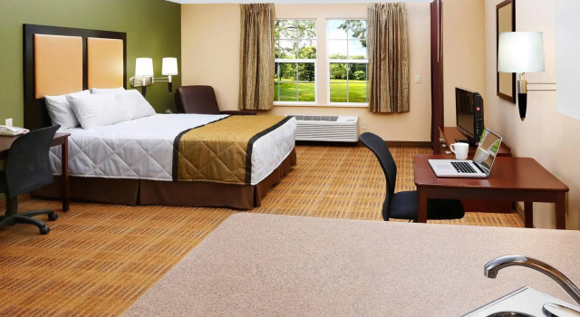 Extended Stay America Select Suites - Phoenix - Deer Valley, Забронировать Отель Дир-Вэлли Финикс, рядом с HonorHealth Deer Valley Medical Center