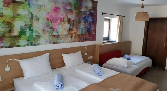 Трёхместный номер Standard Schlosshotel Rosenegg