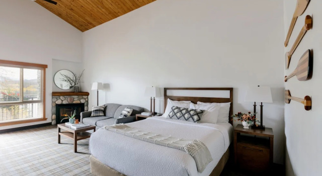 Двухместный номер Standard с балконом Pyramid Lake Lodge