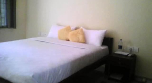 Deeya Suites, Забронировать Отель Отели штата Карнатаки 3 звезды, 3*