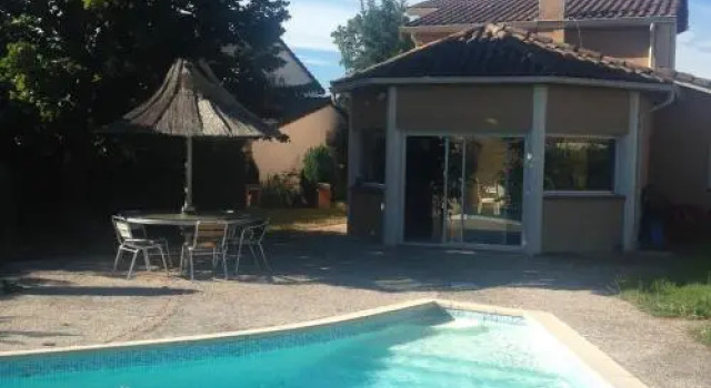Villa Toulouse with Swimming Pool, Rezerwuj Willa Tuluza 