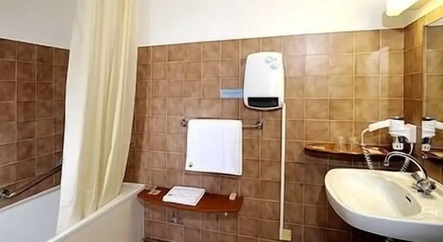Двухместный номер Comfort Logis Hotel Des Grands Vins
