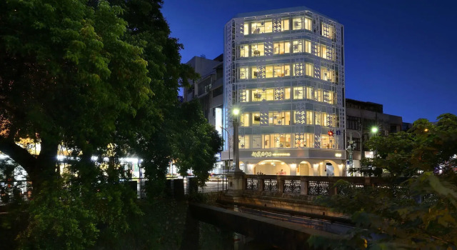 SSBHotel - Shin Sei Bashi