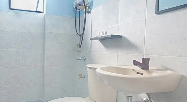 Номер Deluxe RedDoorz at Coco Grove Tourist Inn