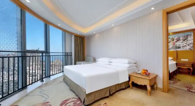 Люкс Rejoice by Argyle (Yantai Golden Beach Zhenhua Shopping Mall Branch)
