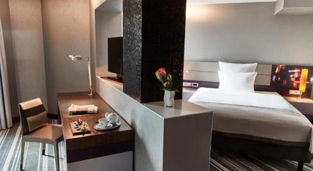 Полулюкс Steigenberger Airport Hotel Frankfurt