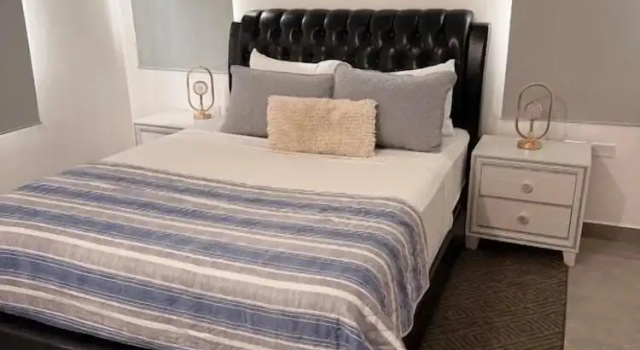 Апартаменты Comfort Deanery Apartments - Pool - AC - 24hrs