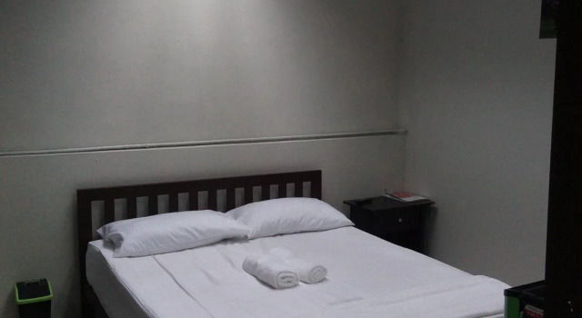 Royal Anand Guest House, Забронировать Гостевой дом Кхлонгтей Бангкок, рядом с Улица Сой Ковбой