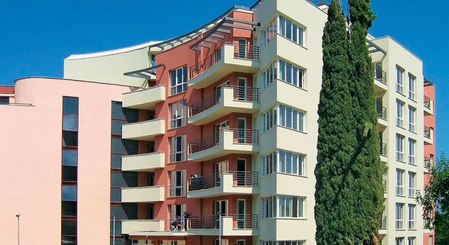 Aquamarine Apartments
