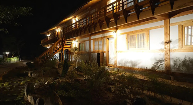 Gyeungju Gumobon Hanok Pension, Забронировать Отель Отели провинции Кёнсан-Пукто с парковкой, Парковка
