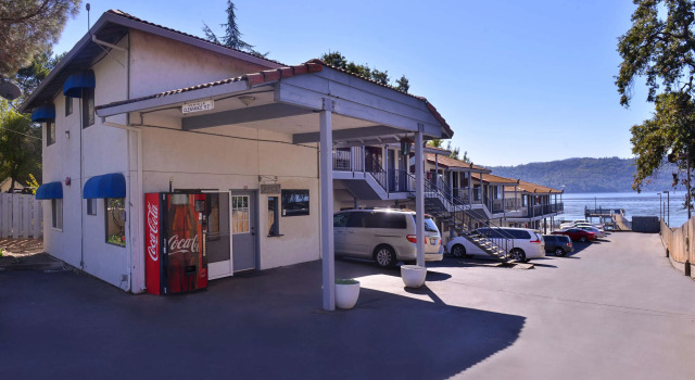 Americas Best Value Inn and Suites Clearlake, Buchen Sie Gasthaus Clearlake Kalifornien