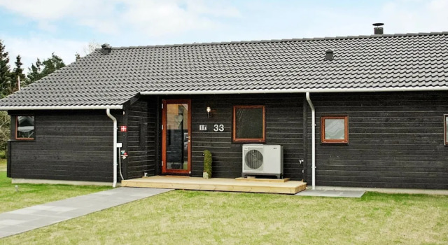 Magnific Holiday Home in Hals With Terrace, Rezervovat Hotel Hals 