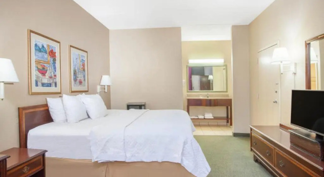 Номер Standard Days Inn by Wyndham Statesboro