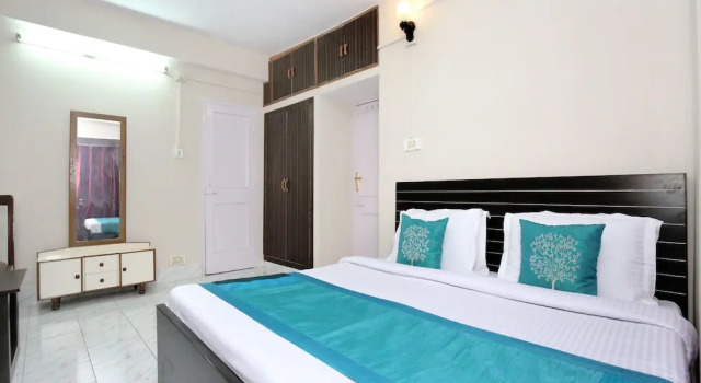 OYO 10404 Home 3BHK Mall Road Shimla