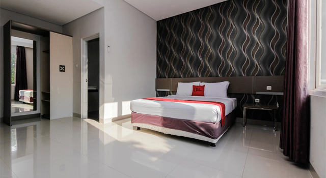 Premium cameră RedDoorz near Goa Sunyaragi