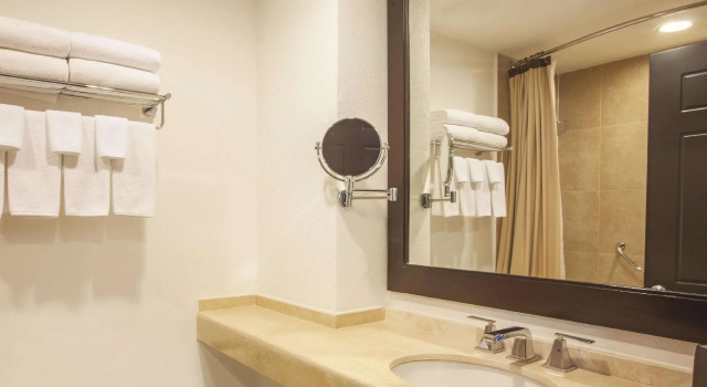 Четырёхместный номер Standard La Quinta by Wyndham Poza Rica