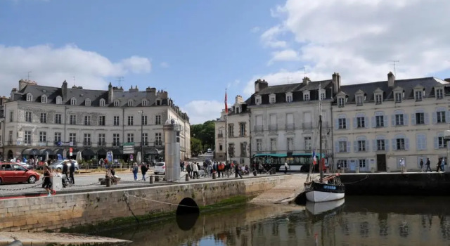 Апартаменты Deluxe Une Suite A Vannes