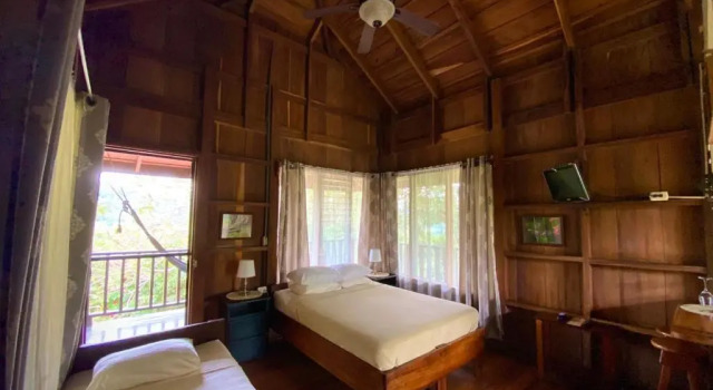 Бунгало с балконом и с красивым видом из окна Hotel Villas de la Colina