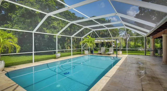 Коттедж 16 Mi to Fort Lauderdale: Florida Escape w/ Pool!