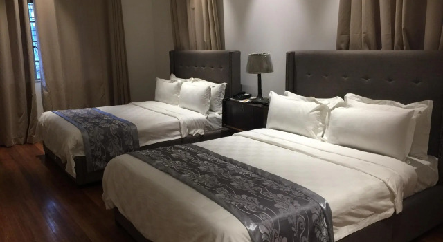 Avenue Suites Hotel, Reservar Hotel Hotéis em Bacolod com pequeno-almoço, Café da manhã