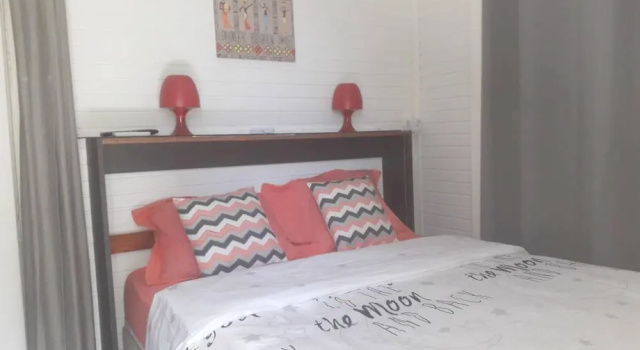 Bungalow With 3 Bedrooms in Trois-rivières, With Wonderful Mountain View, Private Pool, Enclosed Garden