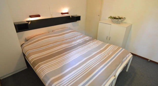 Detached bungalow with lovely covered terrace, Prenota Casa vacanze Weert North-Limburg