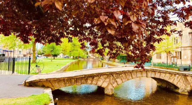 Коттедж Barn in Cotswolds With Hot Tub & Scenic Trails