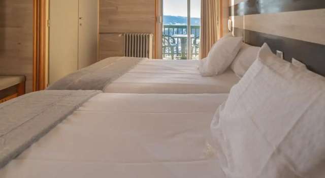 Семейный номер Standard Hotel des Pyrénées