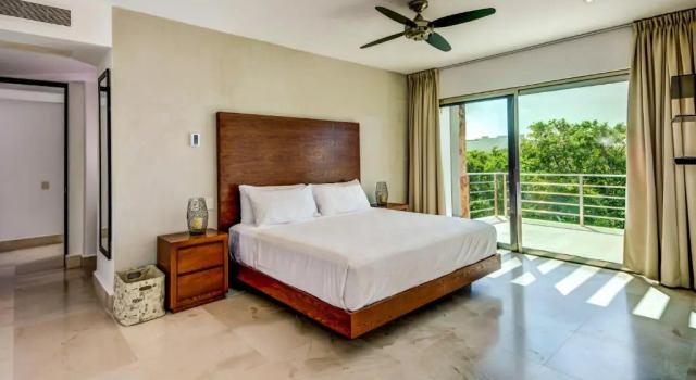 Пентхаус с 3 комнатами с видом на океан Luxurious & Central Condo In Playa Steps From The Beach