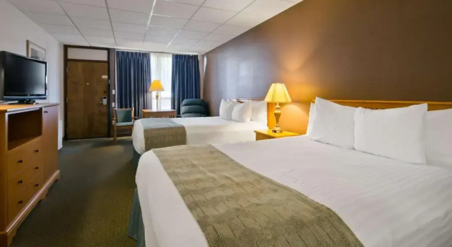 Четырёхместный номер Standard Best Western Lees Motor Inn