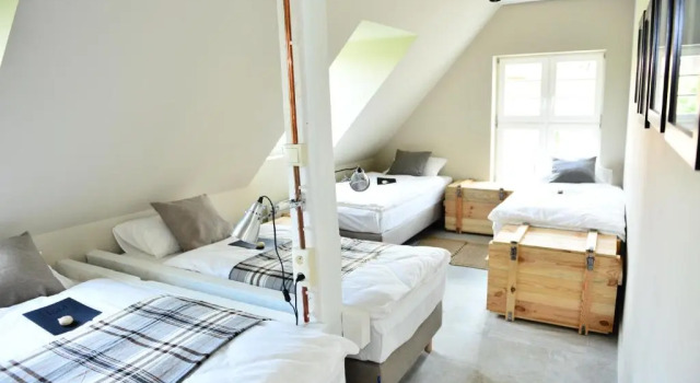 Seng i sovesal Five Point Hostel