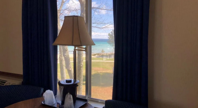 Riviera Motel, Забронировать Мотель Отели Макино-Сити с бассейном, рядом с Mackinaw City Trailhead, Бассейн