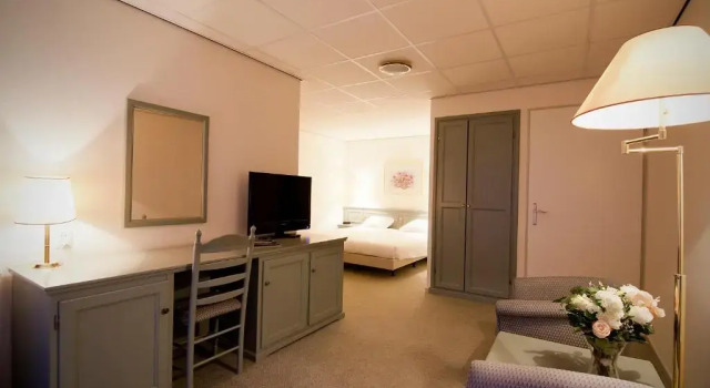 Номер Deluxe Hotel Sportsbar & Brasserie Dorhout Mees