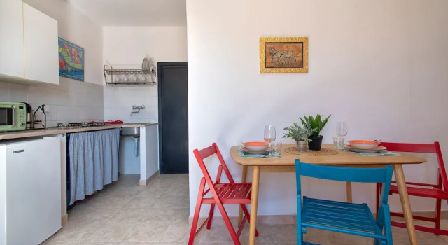 Ruota 2 in Alghero With 1 Bedrooms and 1 Bathrooms, Забронировать Апартаменты/квартира Альгеро Sardinia North, рядом с Alghero Marina