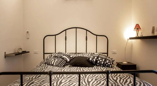 Номер Standard Suite Black and White