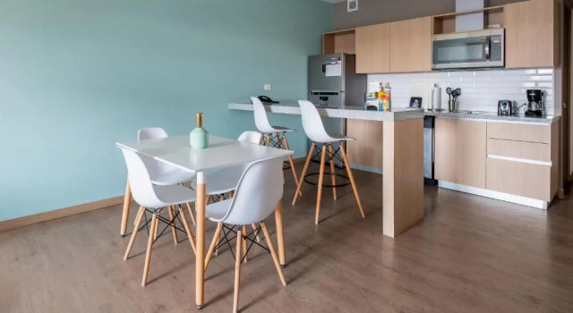 Люкс c 1 комнатой с балконом Staybridge Suites Villahermosa  by IHG