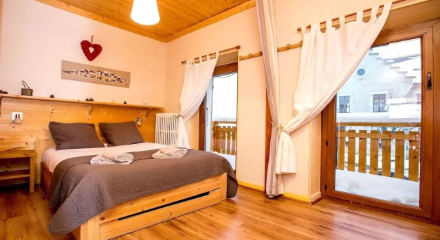 Auberge Les 2 Moucherolles, Забронировать Хостел Коррансон-ан-Веркор Vercors, рядом с Горнолыжный подъемник Les Lattes Ski Lift