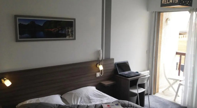 Двухместный номер Standard с балконом Hôtel Le Relais Dax