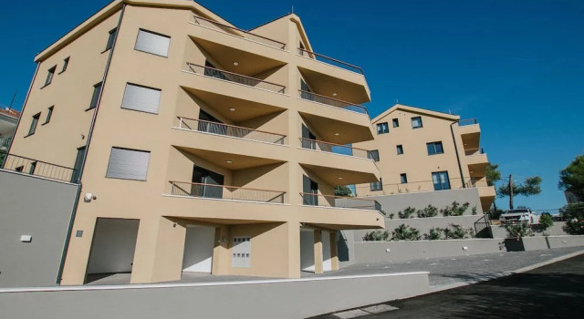 Oleander Urban Suites, high-speed internet, beach at 250, PET friendly, Забронировать Апартаменты/квартира Апартаменты Трогир, рядом с Church of St. Barbara, Апартаменты/квартира