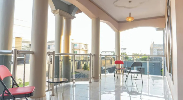 Вилла Premium Six-Bedroom Villa at East Legon Near Accra Airport
