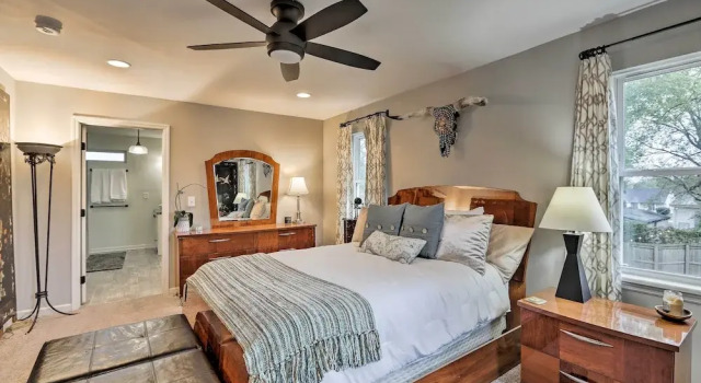 Nashville Home w/ Fire Pit & Yard, 3 Mi to Dwtn, Prenota Casa vacanze Hotel a Tennessee con parcheggio, Parcheggio