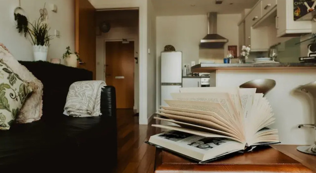 Lovely Bohemian Apartment in Heart of City Life