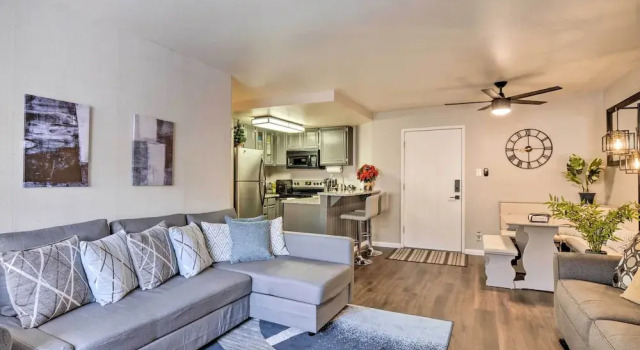 Sweet Skiers Escape < Half-mile to the Slopes!, Rezerwuj Apartament Hotele w Iron County z parkingiem, Parking
